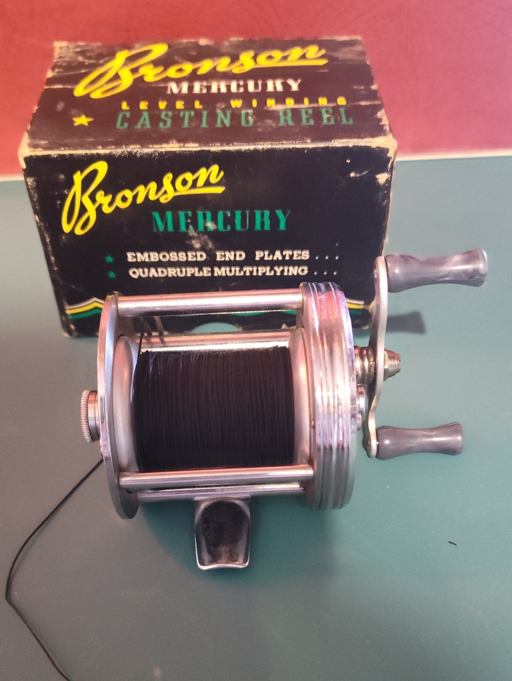 Bronson Vintage Silver Fishing Casting Reel